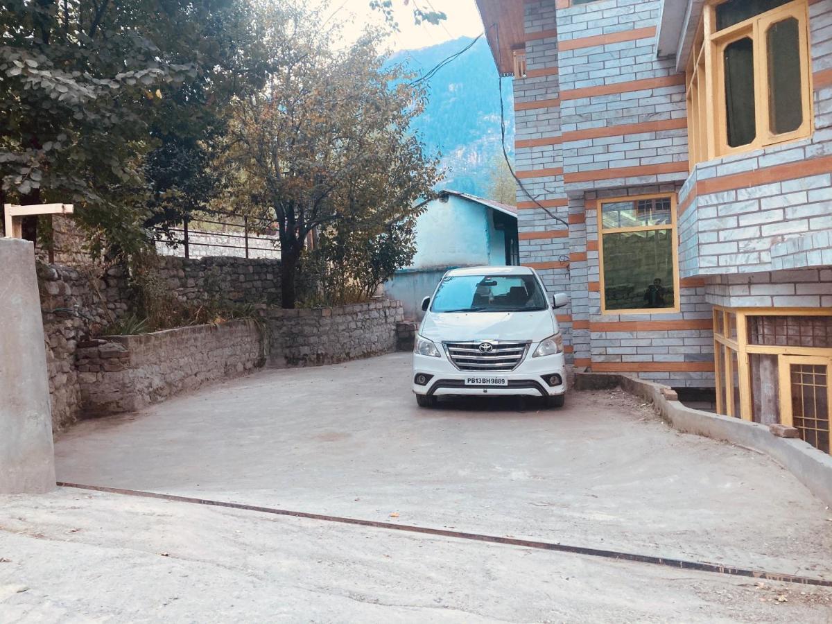 Woods Villa- A Luxury Mountains View Cottages Manāli Dış mekan fotoğraf