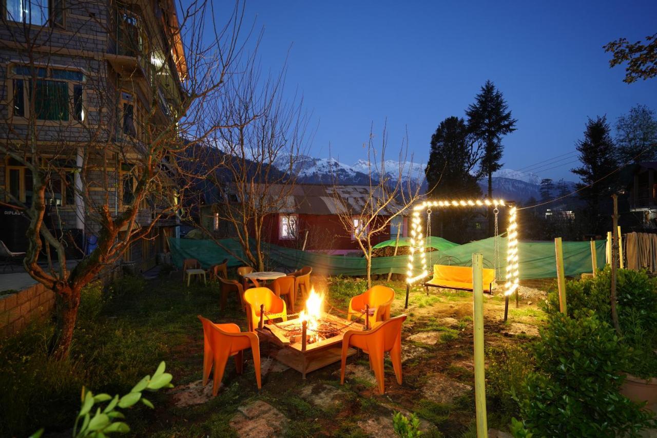Woods Villa- A Luxury Mountains View Cottages Manāli Dış mekan fotoğraf