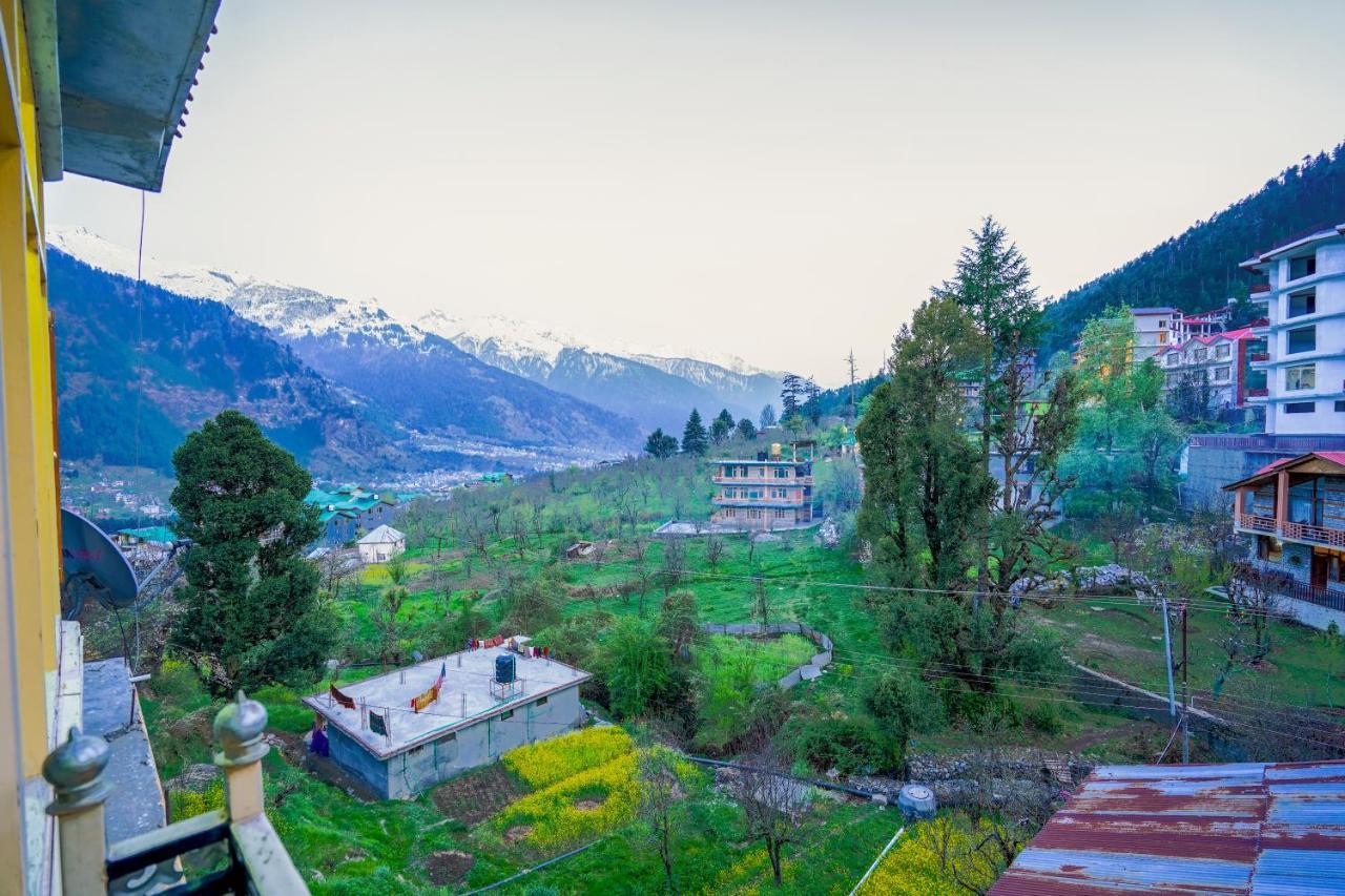 Woods Villa- A Luxury Mountains View Cottages Manāli Dış mekan fotoğraf