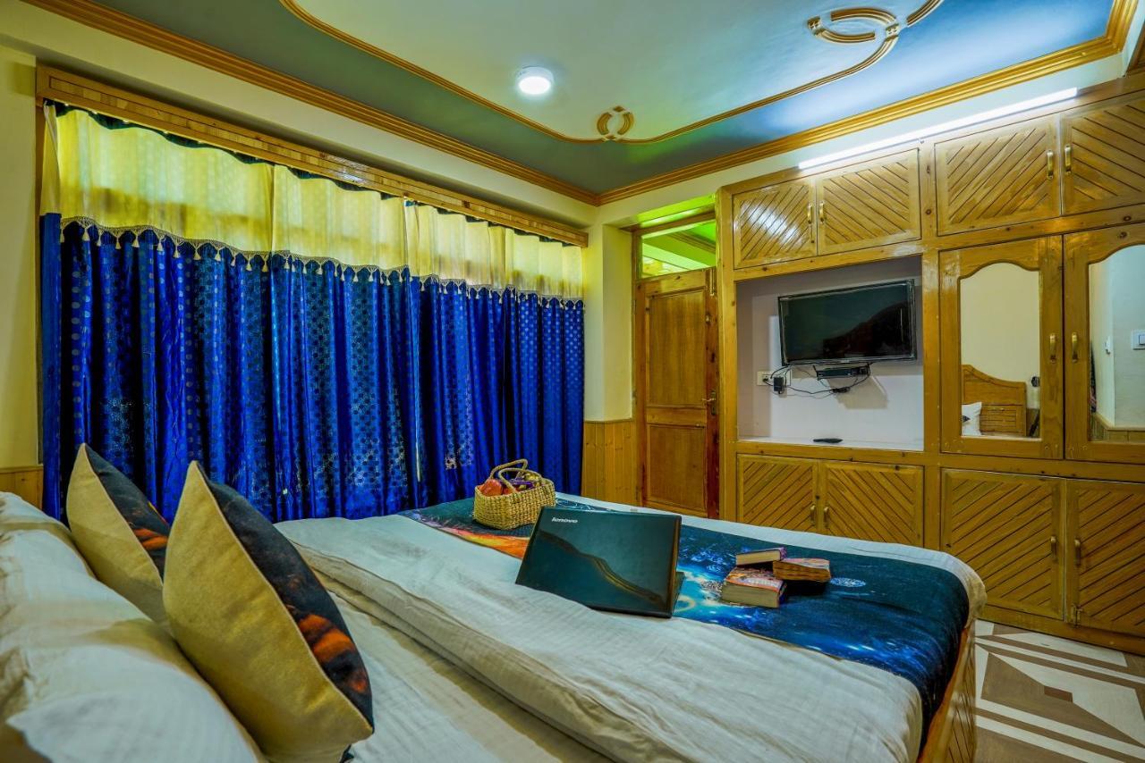 Woods Villa- A Luxury Mountains View Cottages Manāli Dış mekan fotoğraf