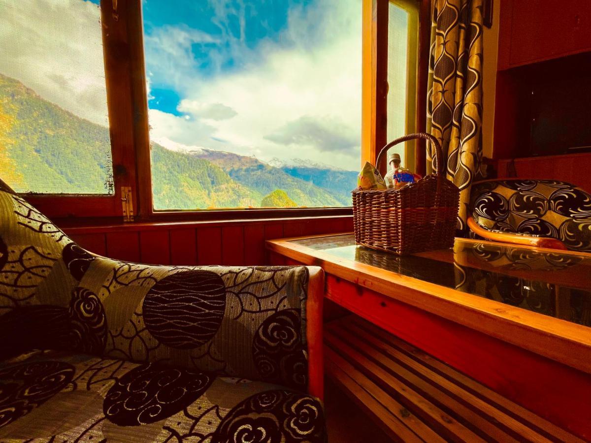 Woods Villa- A Luxury Mountains View Cottages Manāli Dış mekan fotoğraf