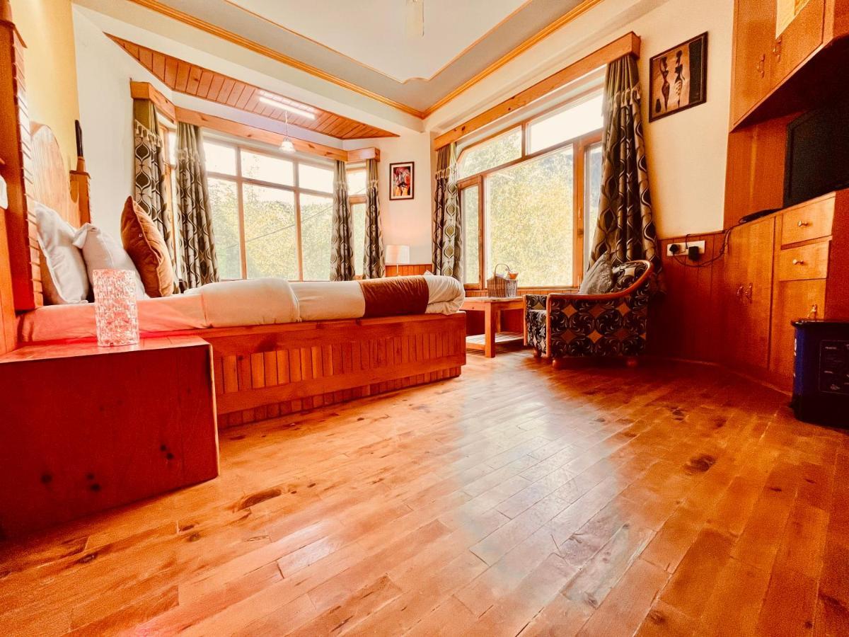Woods Villa- A Luxury Mountains View Cottages Manāli Dış mekan fotoğraf
