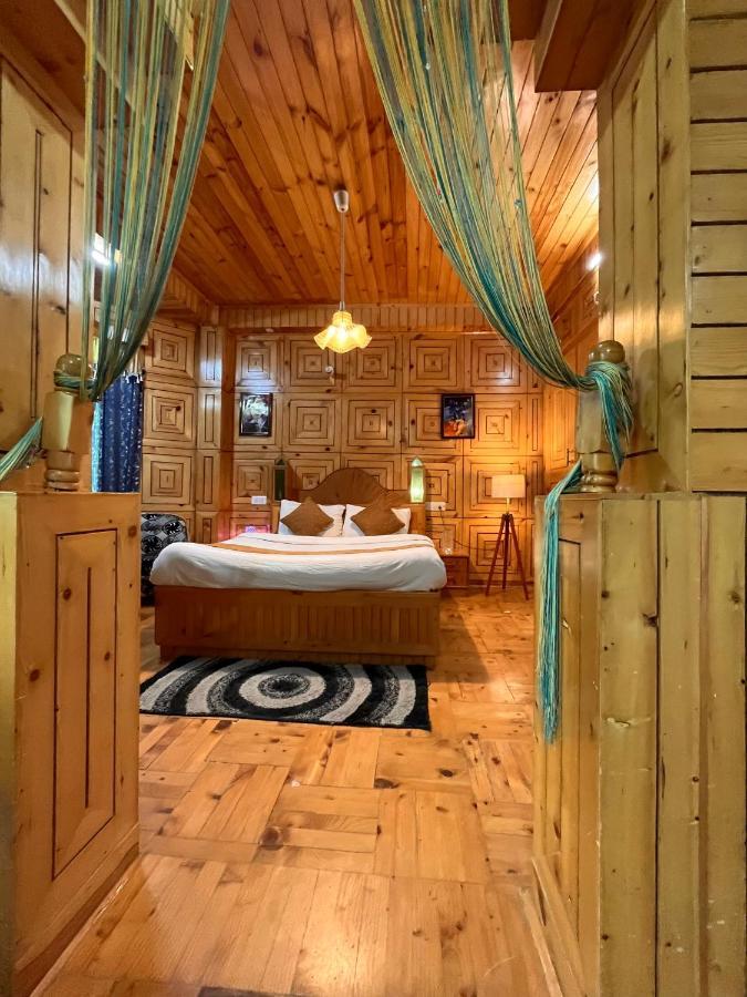 Woods Villa- A Luxury Mountains View Cottages Manāli Dış mekan fotoğraf