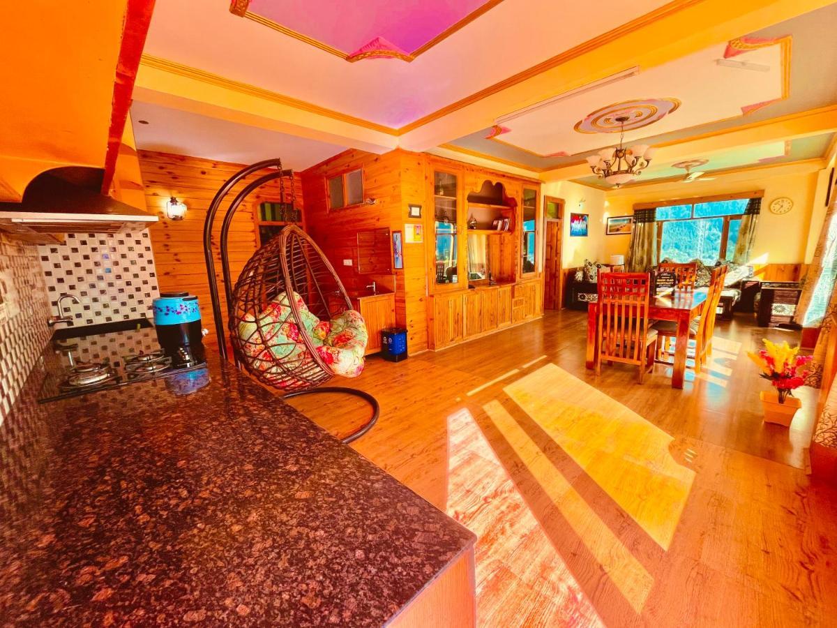 Woods Villa- A Luxury Mountains View Cottages Manāli Dış mekan fotoğraf