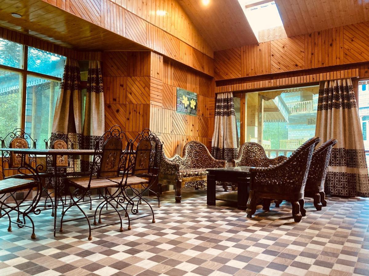 Woods Villa- A Luxury Mountains View Cottages Manāli Dış mekan fotoğraf